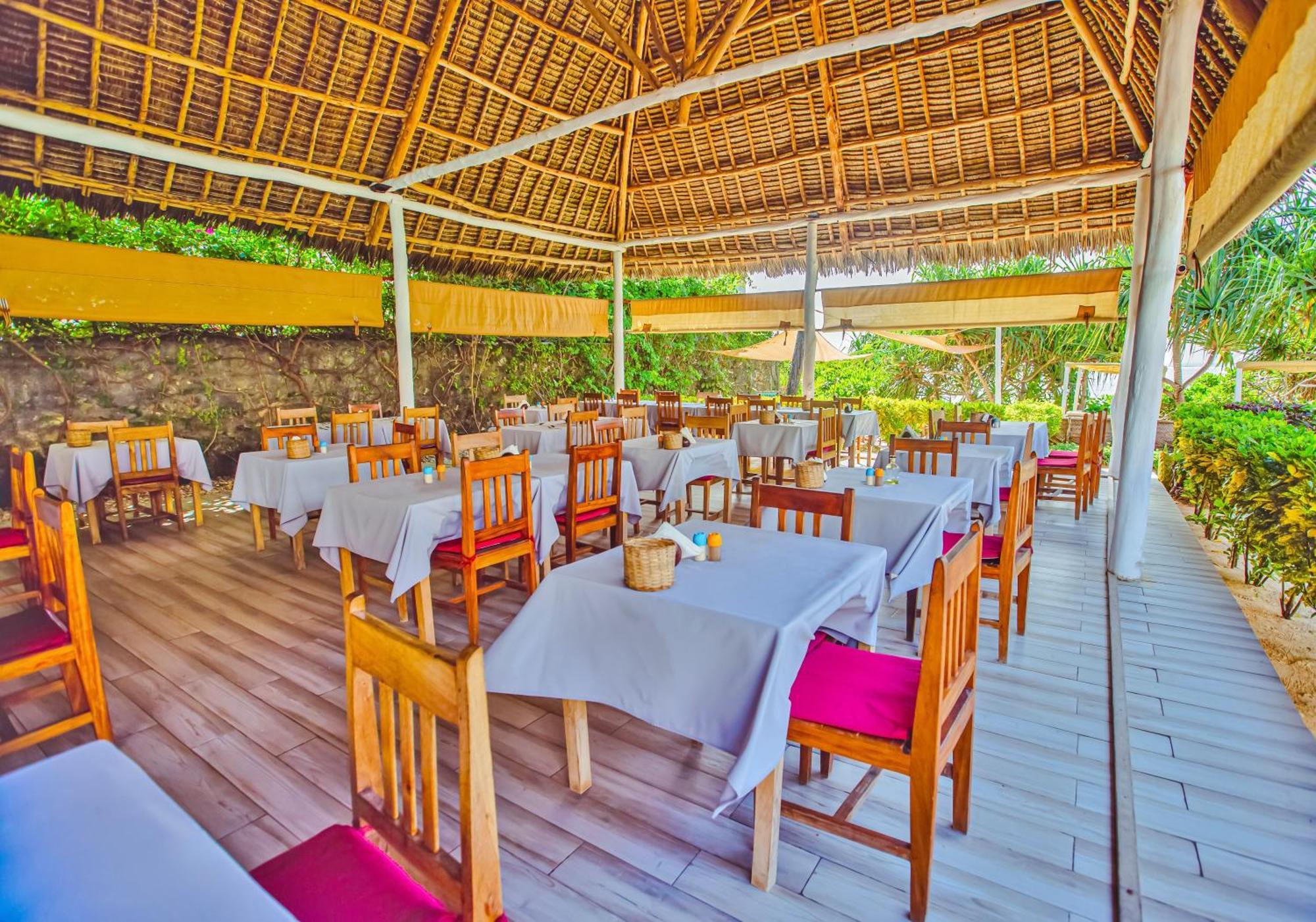 Ahg Sun Bay Mlilile Beach Hotel Matemwe  Esterno foto